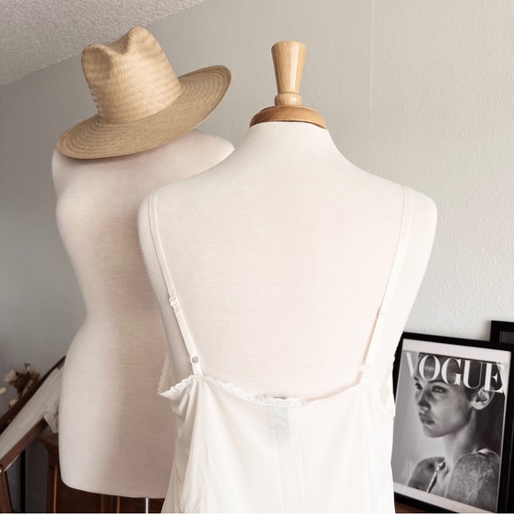 VANITY FAIR CREAM LACE TRIMMED SLIP TOP #0287 - Picture 6 of 7